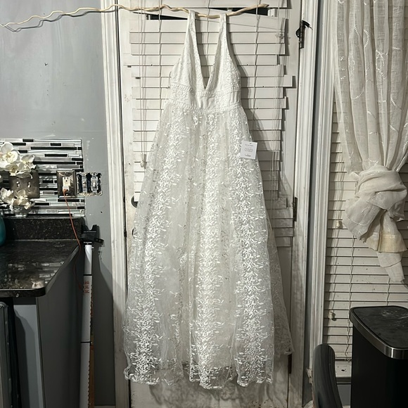 NWOT Sweetest Beloved White Mesh Embroidered Sleeveless Maxi Dress - Picture 2 of 9